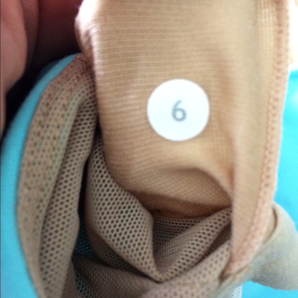 Lululemon women’s tanks teal green/ white and gray - Picture 7 of 7